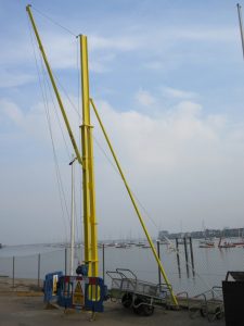 Mast Hoist