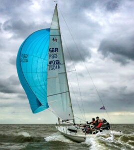 “Humdinger” GBR4183 International H Boat